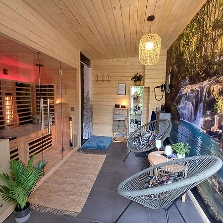 Entre Monts Et Collines B&B Et Spa En Option المظهر الخارجي الصورة