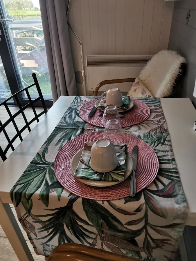 Entre Monts Et Collines B&B Et Spa En Option المظهر الخارجي الصورة
